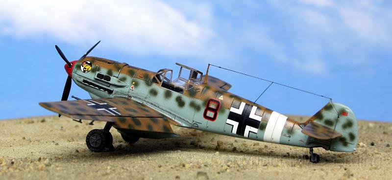 Bf 109 E-7 Trop Airfix 1-72 Hellinger Othmar 06.JPG